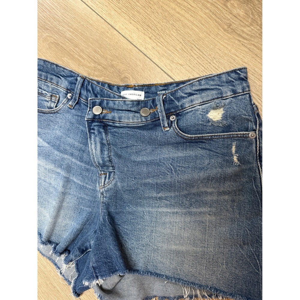 Good American Good Girlfriend Crossover Asymmetrical Denim Shorts Blue Size 8 29 - Picture 4 of 4